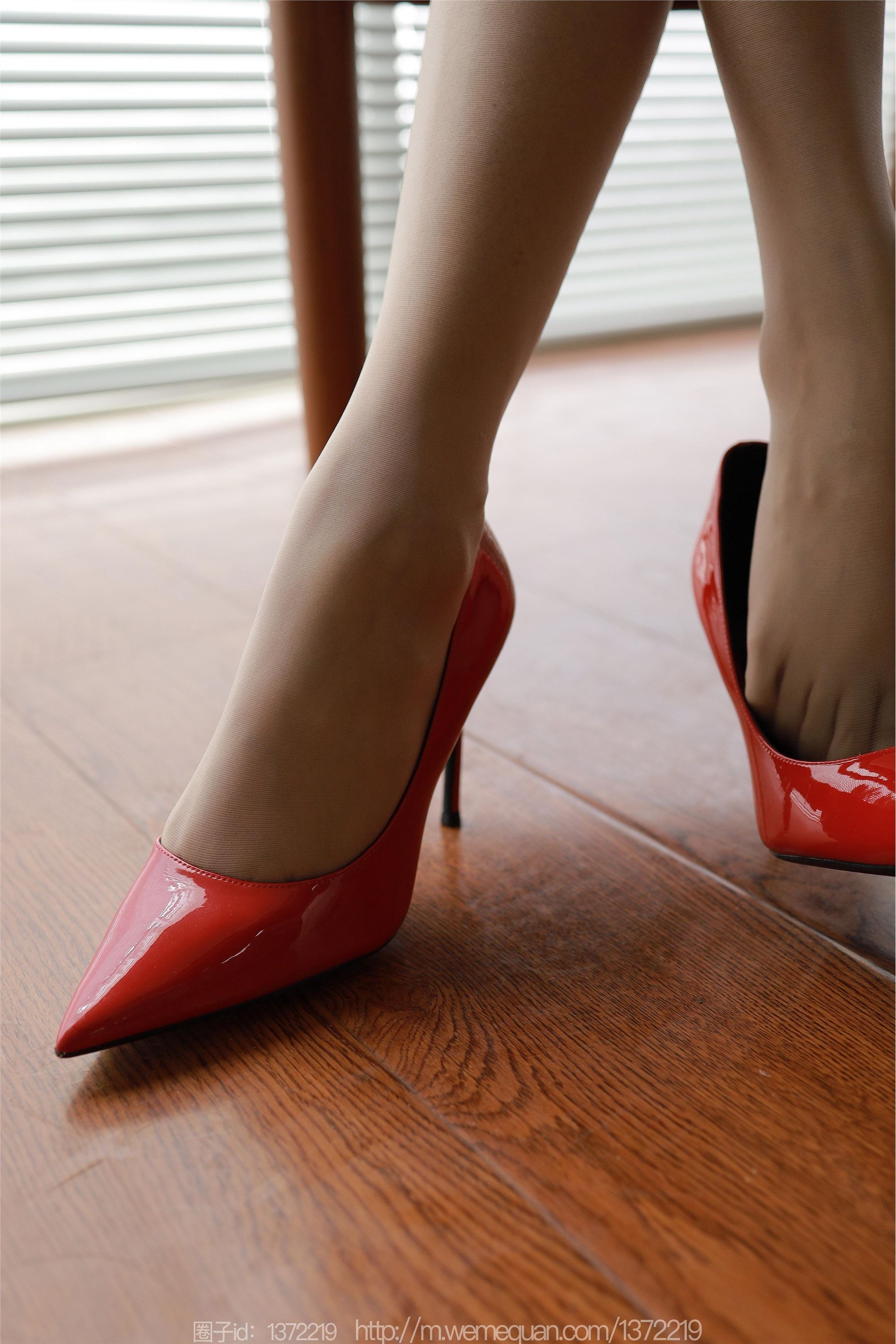 IESS异思趣向  2023.03.05 丝享家 1381 婉萍《晒晒太阳》